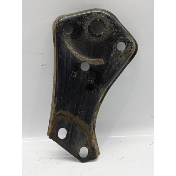 Suporte Esquerdo Eixo Traseiro Mercedea C200 Cgi 2014