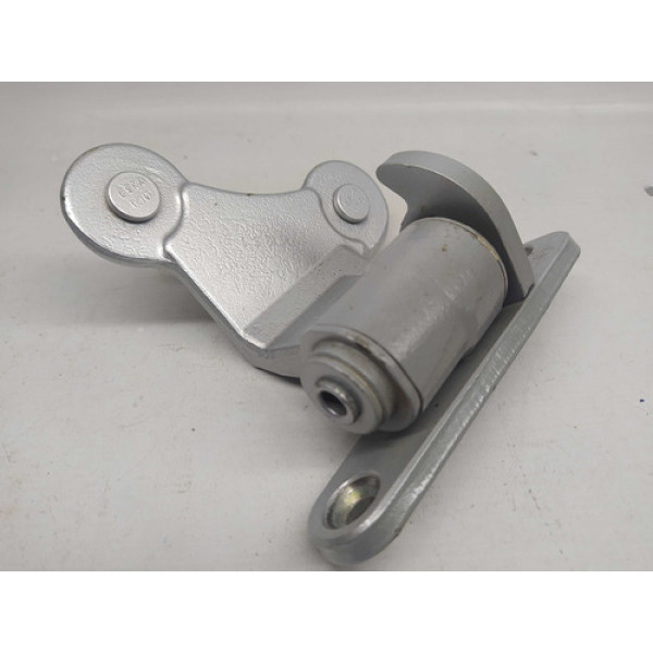 Dobradiça Porta Traseira Esquerda Inferior C180 Cgi 2012 