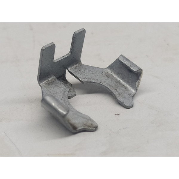 Trava Presilha Bico Injetor Jeep Renegade 2021 1.8