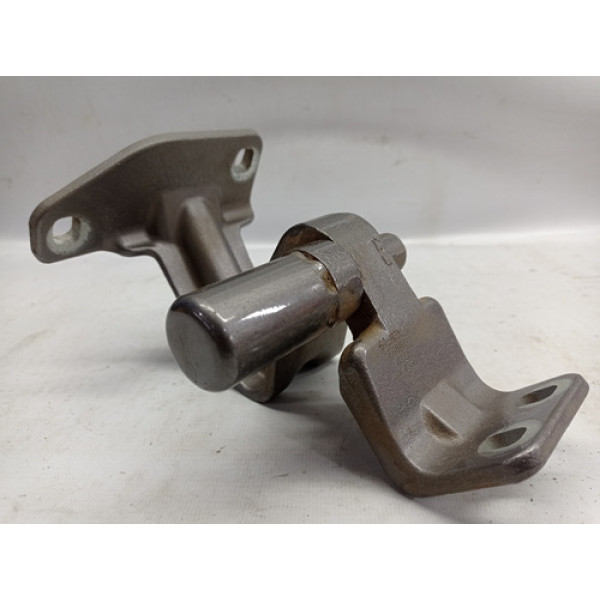 Dobradiça Inferior Traseira Esquerda Fiat Toro 2020 2.4