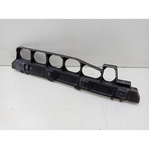 Guia Parachoque Traseiro Direito Kia Cadenza 3.5 V6 2012