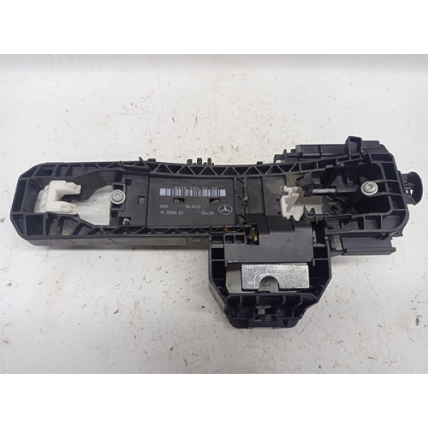 Suporte Maçaneta Externa Traseira Esquerda C180 2014  1.6