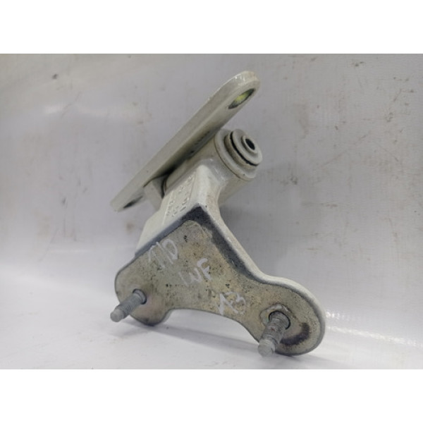 Dobradiça Inferior Porta Traseiro Direito C180 1.8 2011