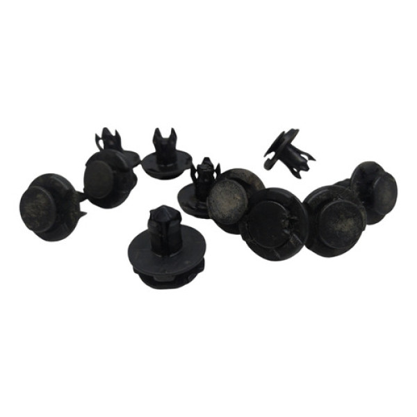 Grampo Acabamento Painel Frontal Nissan Versa 2022 