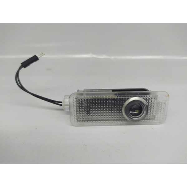 Luz De Cortesia Painel Inferior Bmw 118 I 2012 