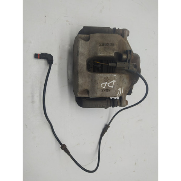 Pinça Dianteira Direita Mercedes C180 Cgi 2011 1.8