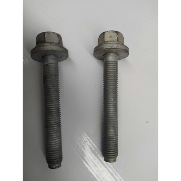 Parafuso Suporte Do Parachoque Mercedes C200 Cgi 2014 