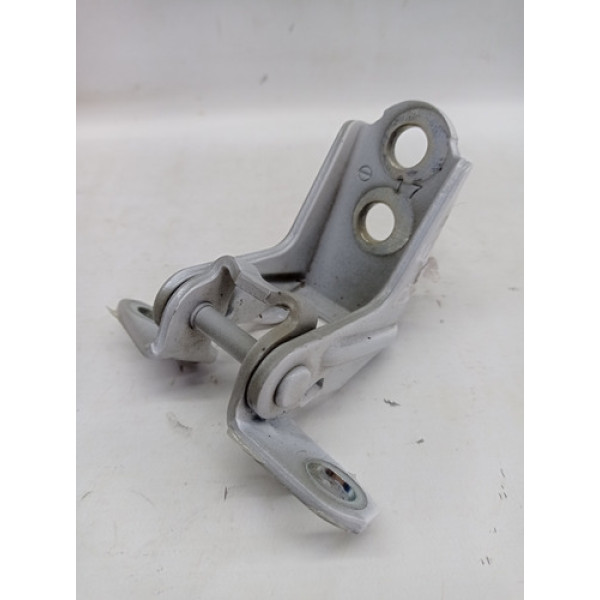 Dobradiça Inferior Dianteira Esquerda Nissan Kicks 2022 1.6