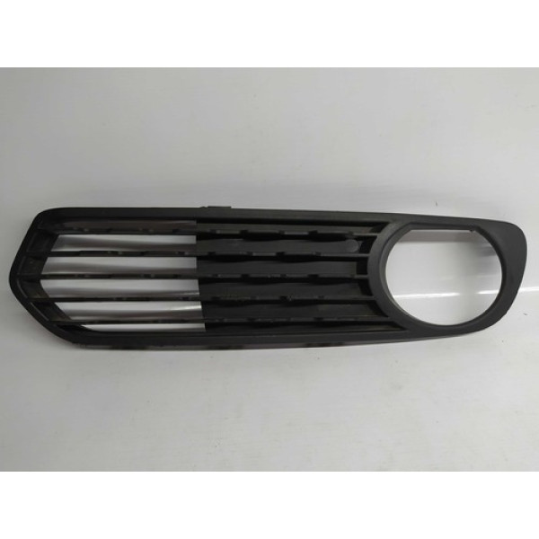 Grade Esquerda Farol Milha Bmw 118i 2013 Com Detalhe 
