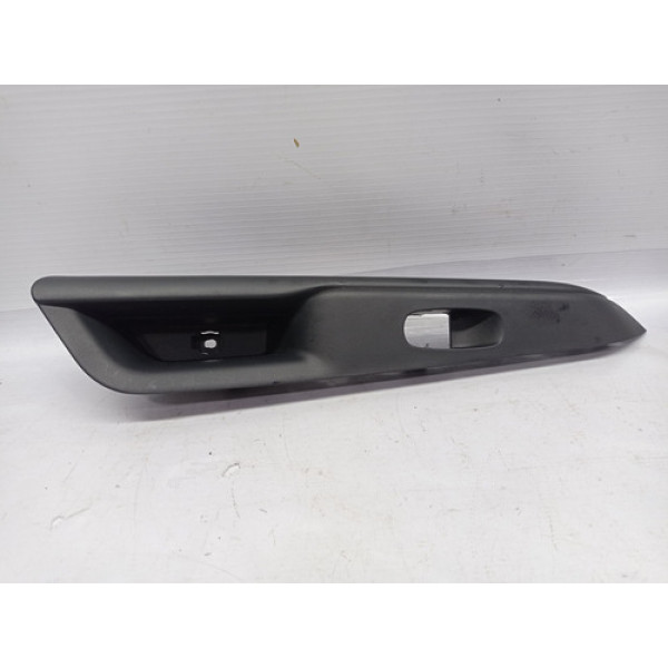 Moldura Botão Vidro Elétrico Traseiro Direito Kicks 2022