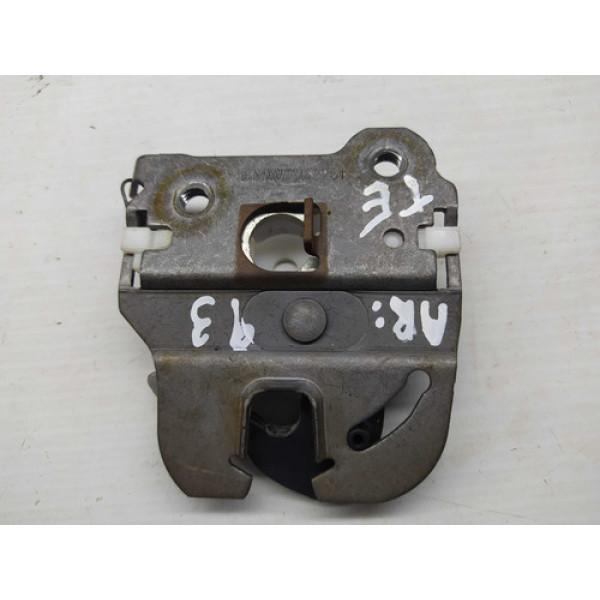 Trava Esquerda Encosto Banco Traseiro Bmw 320i 2006