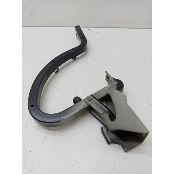 Dobradiça Tampa Traseira Esquerda Mercedes C200 Cgi 2013