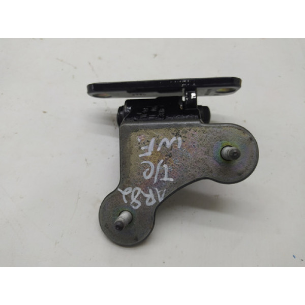 Dobradiça Inferior Traseira Esquerda C180 Cgi 2011 1.8