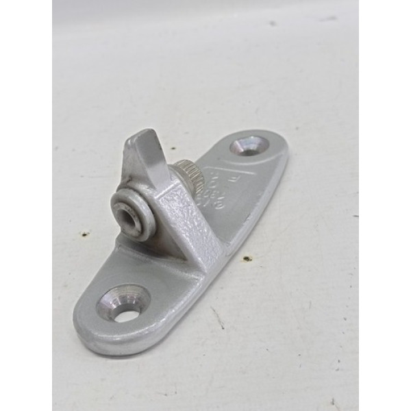 Dobradiça Superior Dianteira Esquerda C180 2014 Touring