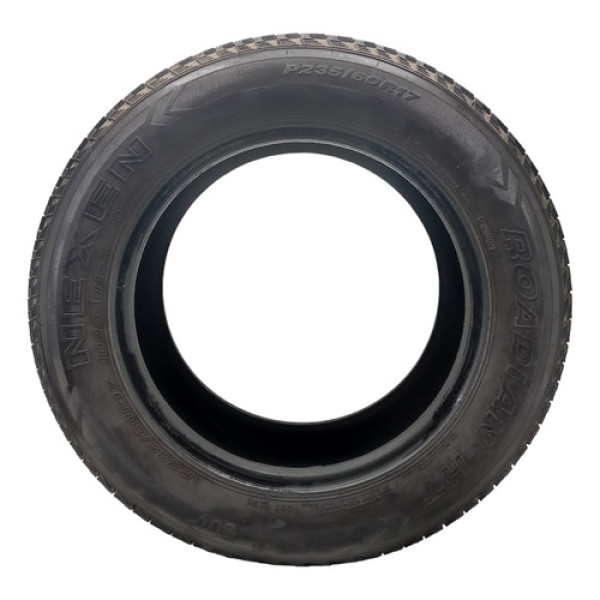 Pneu Nexen P235/60 R17