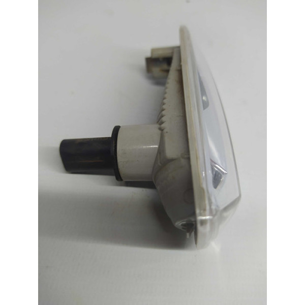 Lanterna Direcional Pisca Gm Tracker 2021 Direita 