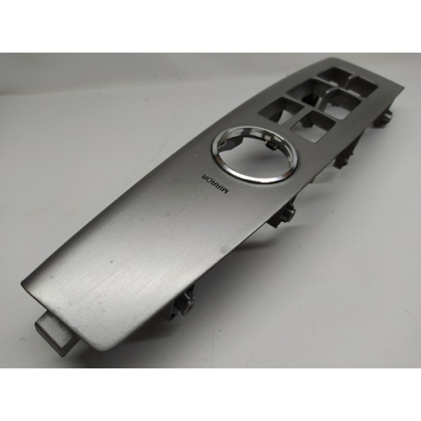 Moldura Botão Vidro Dianteiro Esquerdo Hyundai Santa Fé 