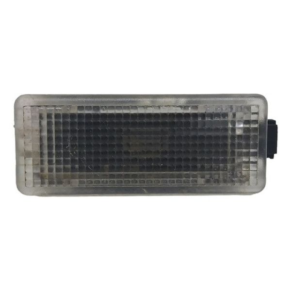 Lanterna Iluminação Interna Porta Malas Mercedes Cla200 2016