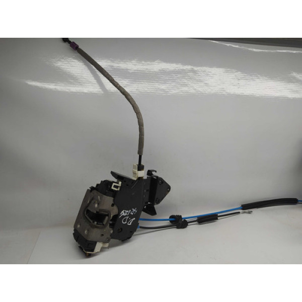 Fechadura Porta Dianteira Direita Mercedes C180 Cgi 2013